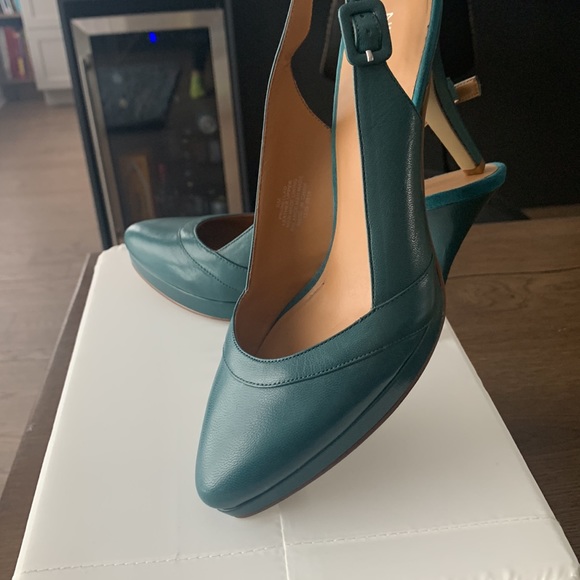 Turquoise heels - Picture 2 of 3